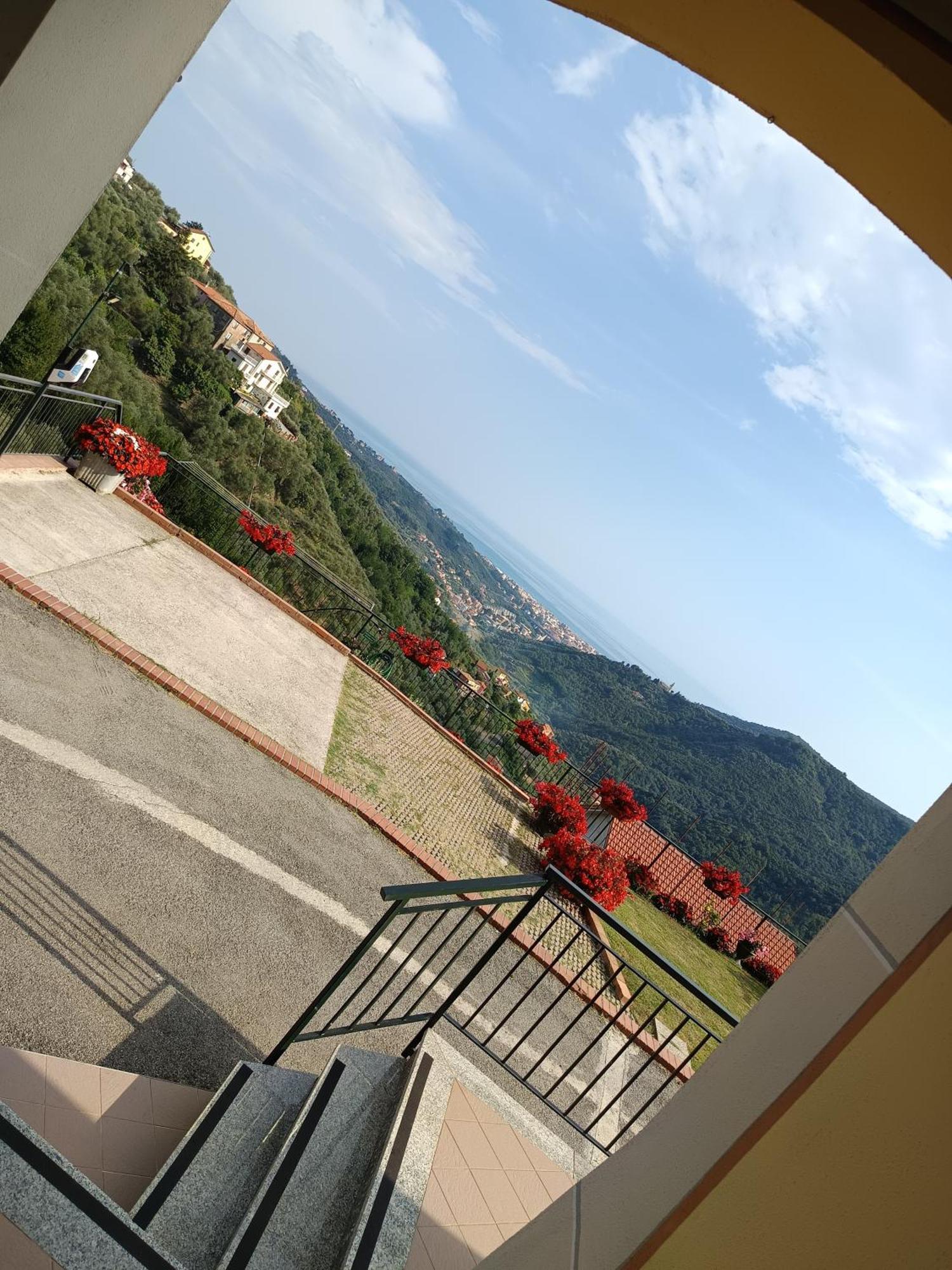 Appartamento La Casa Col Portico Leivi Esterno foto